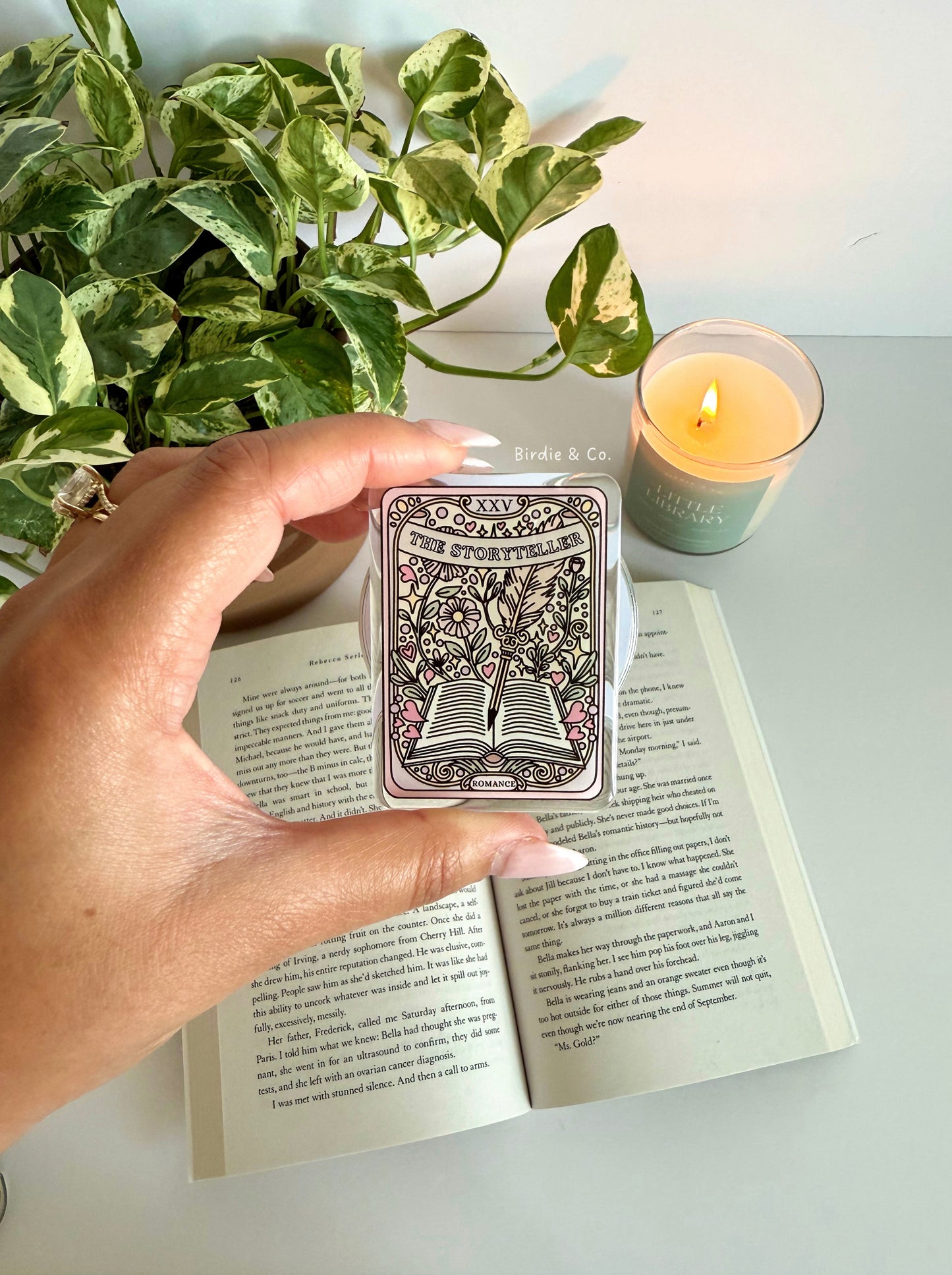 Romance Storyteller Tarot Card MagSafe Kindle Grip | Bookish Accessory for Readers