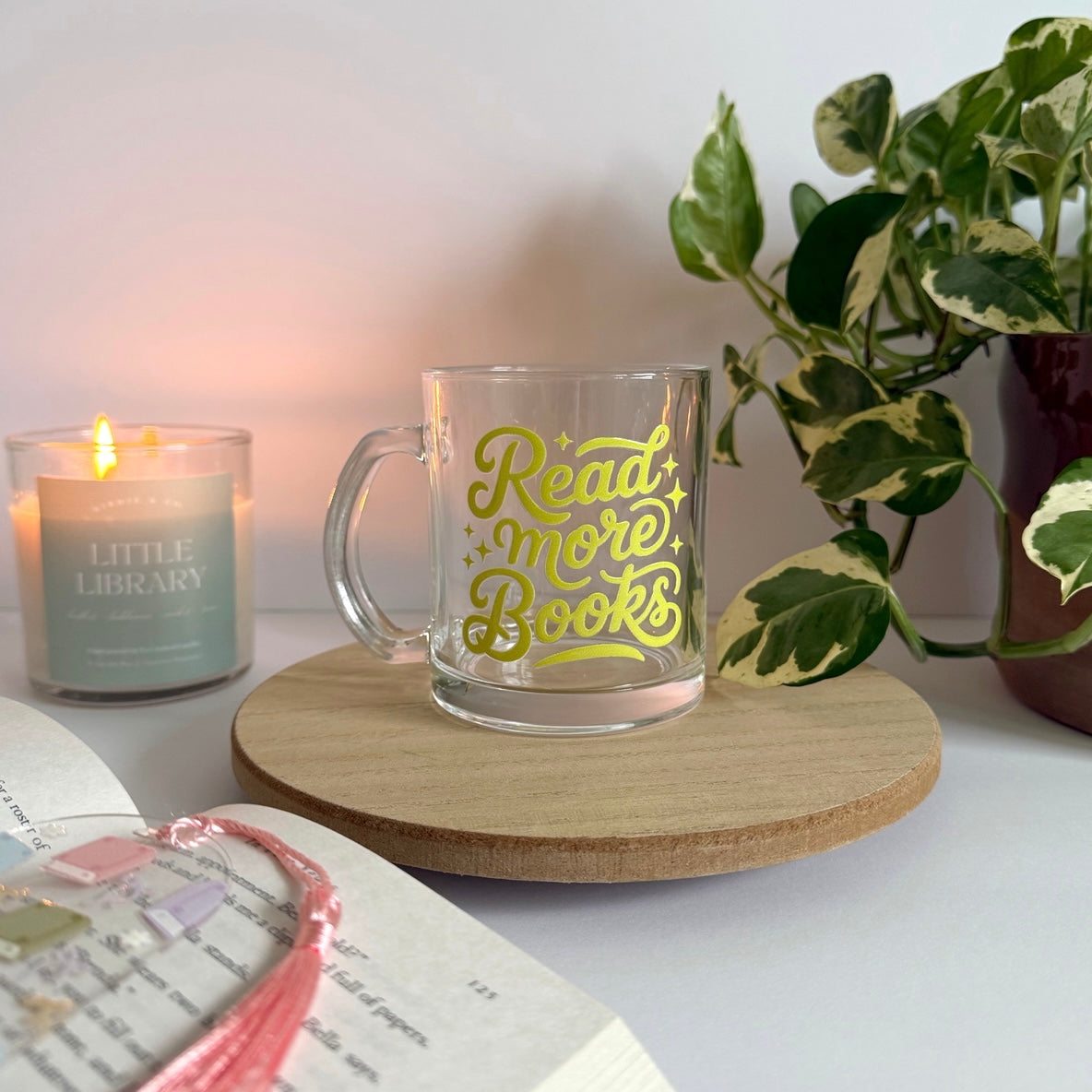 Read More Books Bookish Glass Mug – Aesthetic Clear Mug for Coffee & Book Lovers