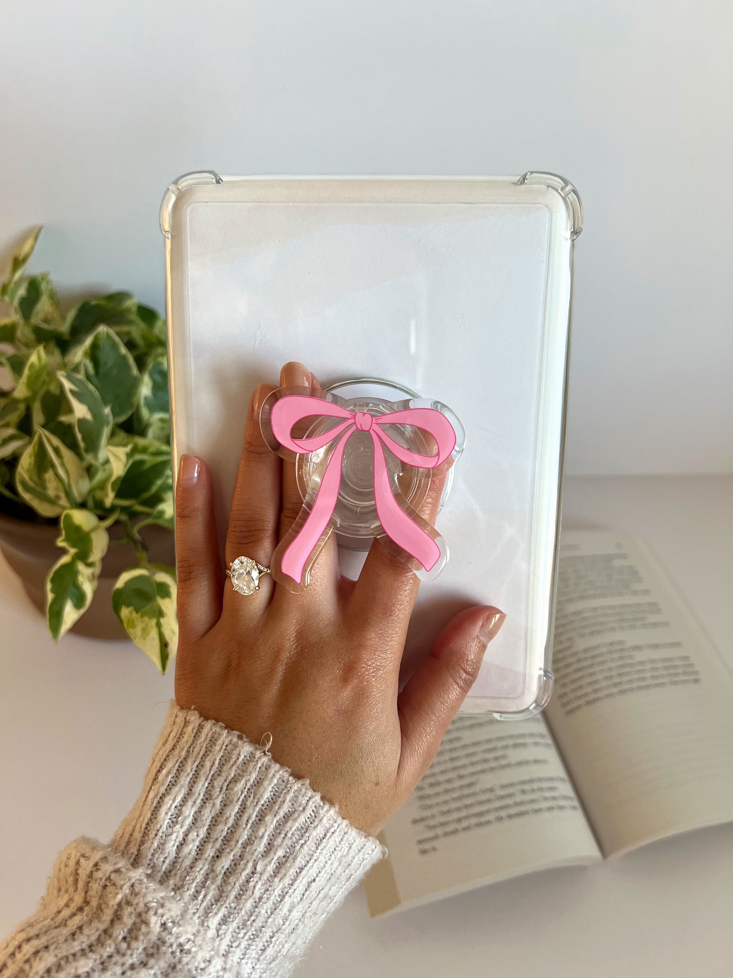 Pink Bow Kindle Grip