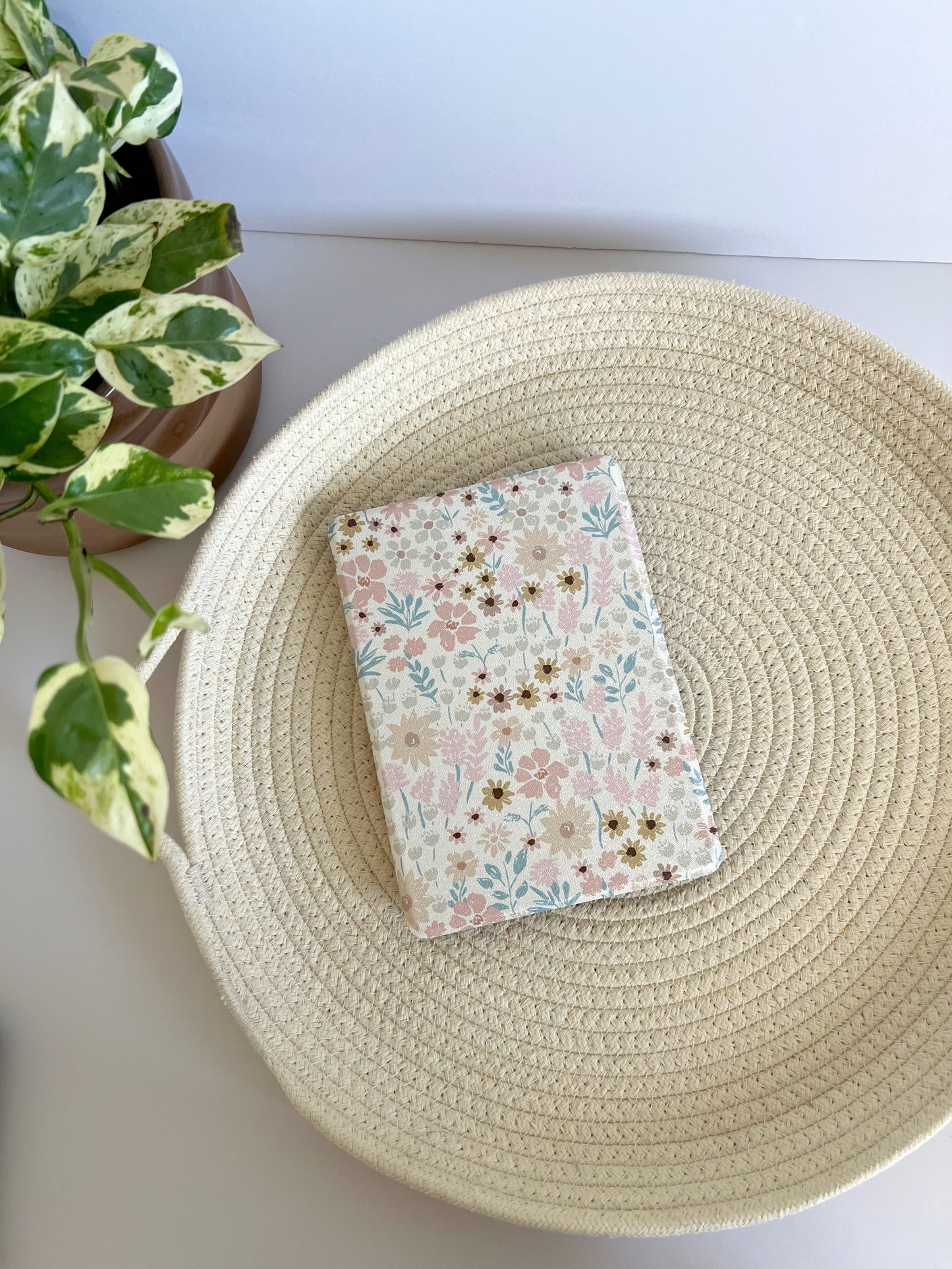 Neutral Spring Floral Kindle Case