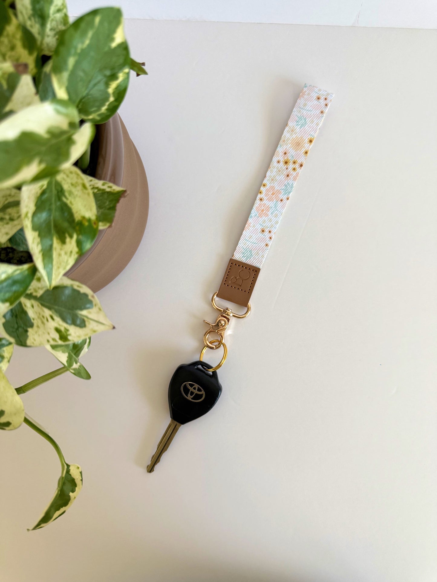 Neutral Spring Floral Wristlet Keychain