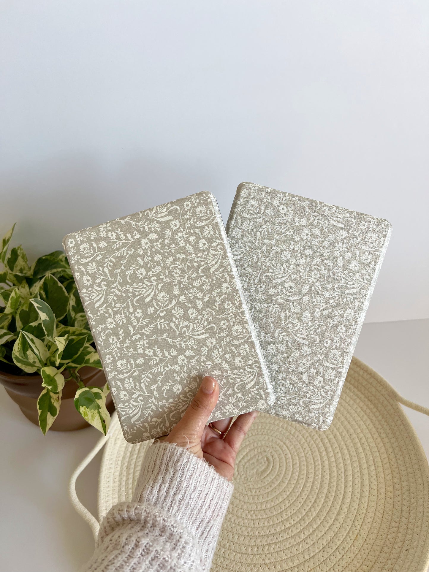 Ditsy Floral Olive Green Kindle Case