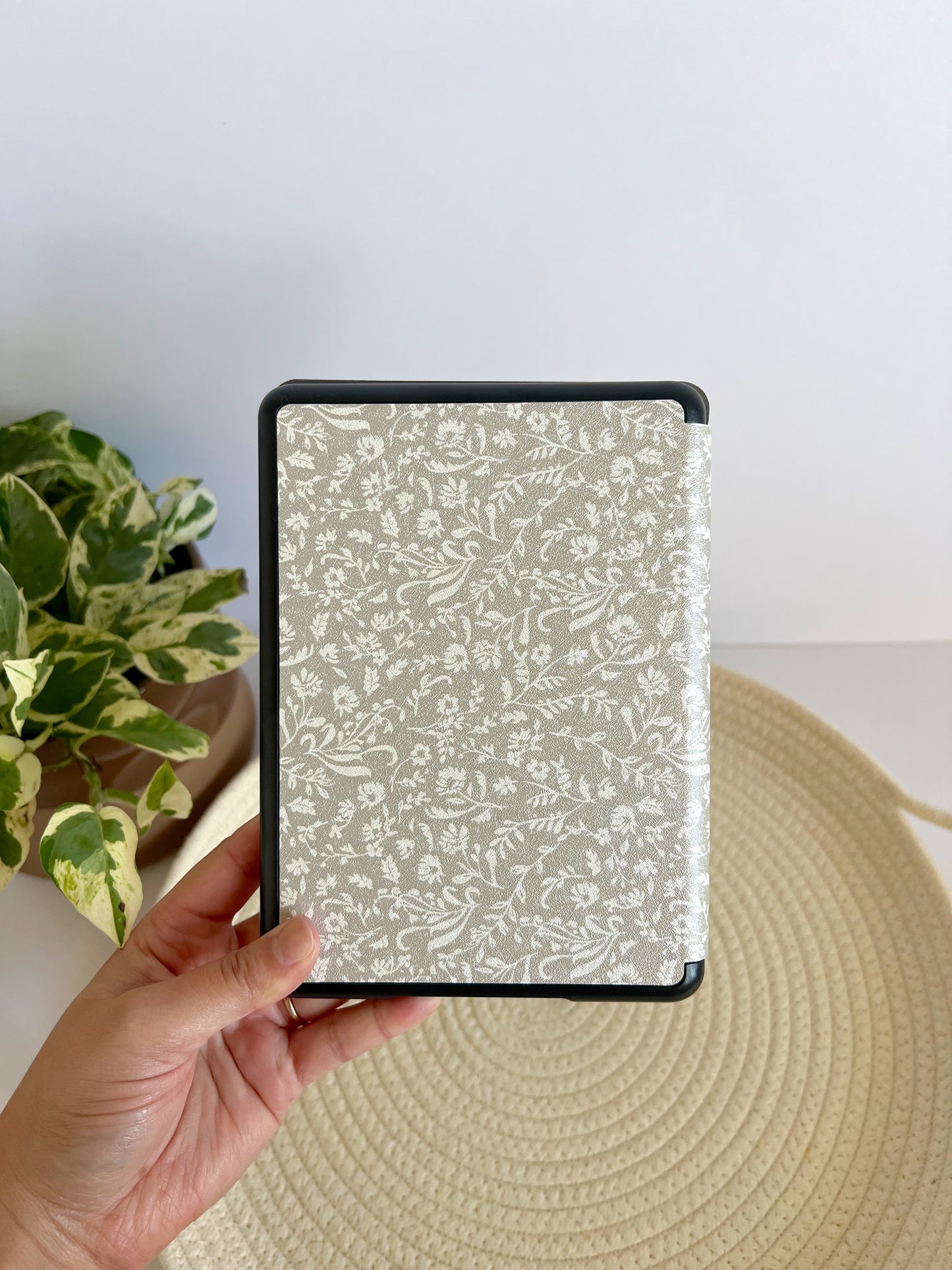 Ditsy Floral Olive Green Kindle Case