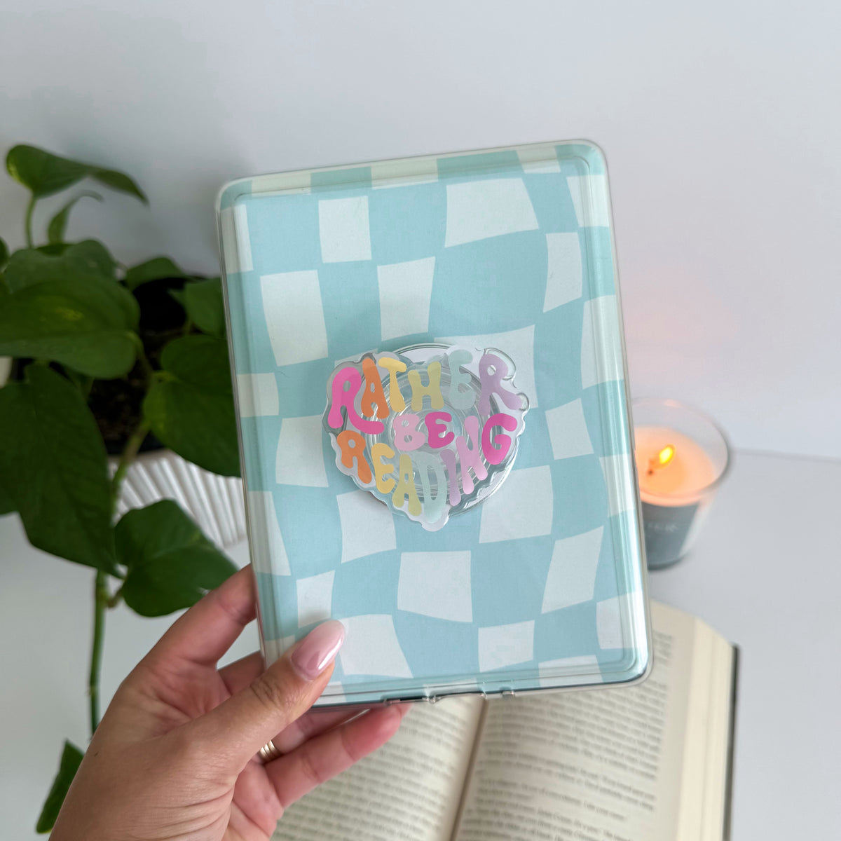 Rather be Reading Heart Kindle Grip