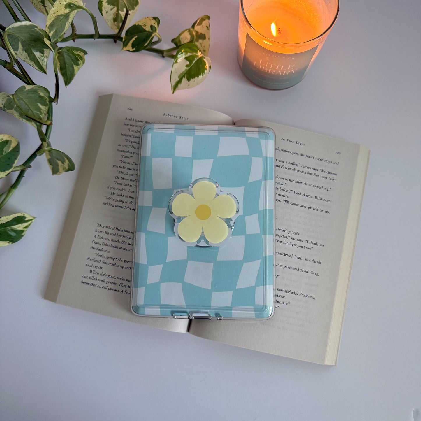 Wavy Checker Kindle Insert