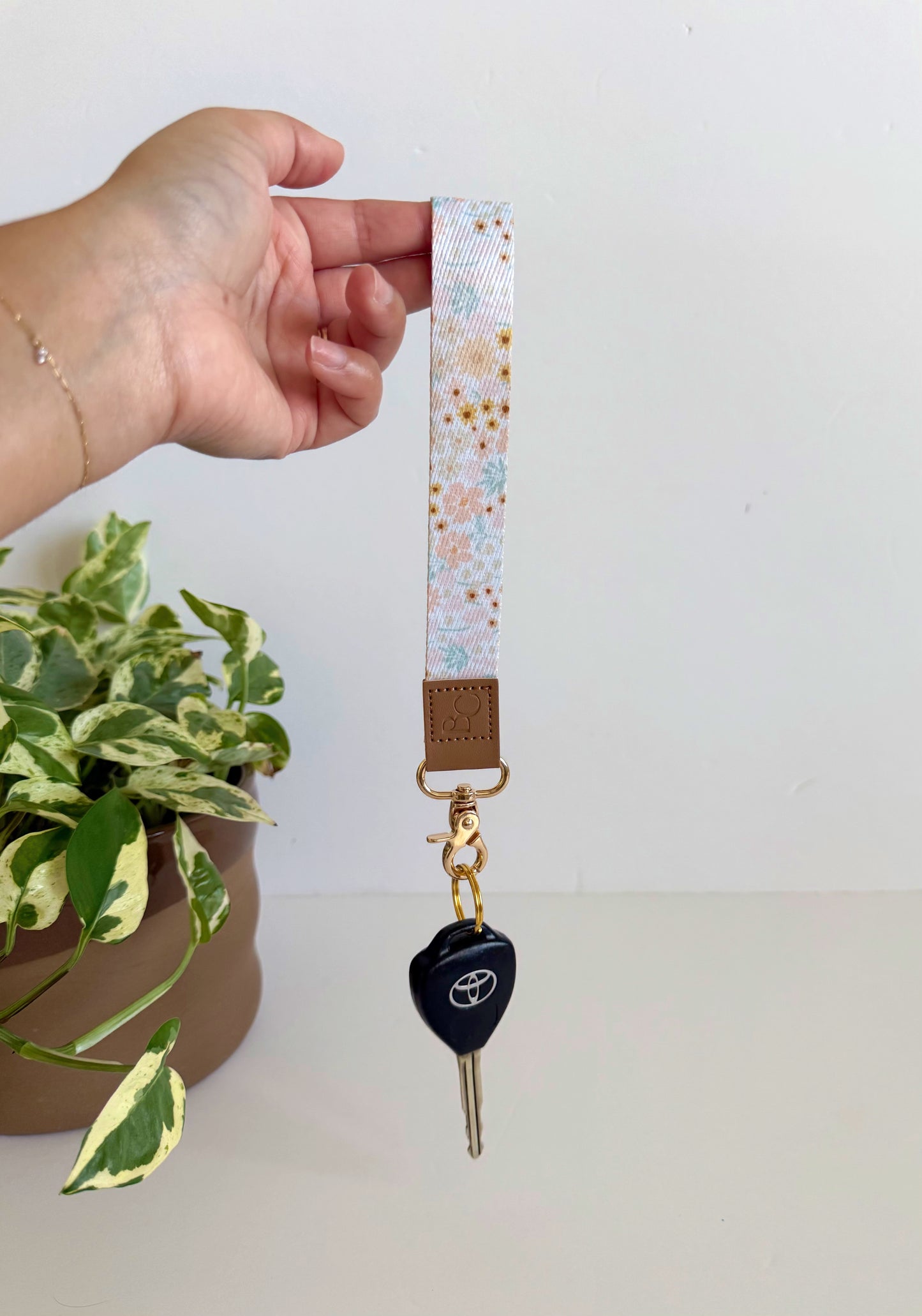 Neutral Spring Floral Wristlet Keychain