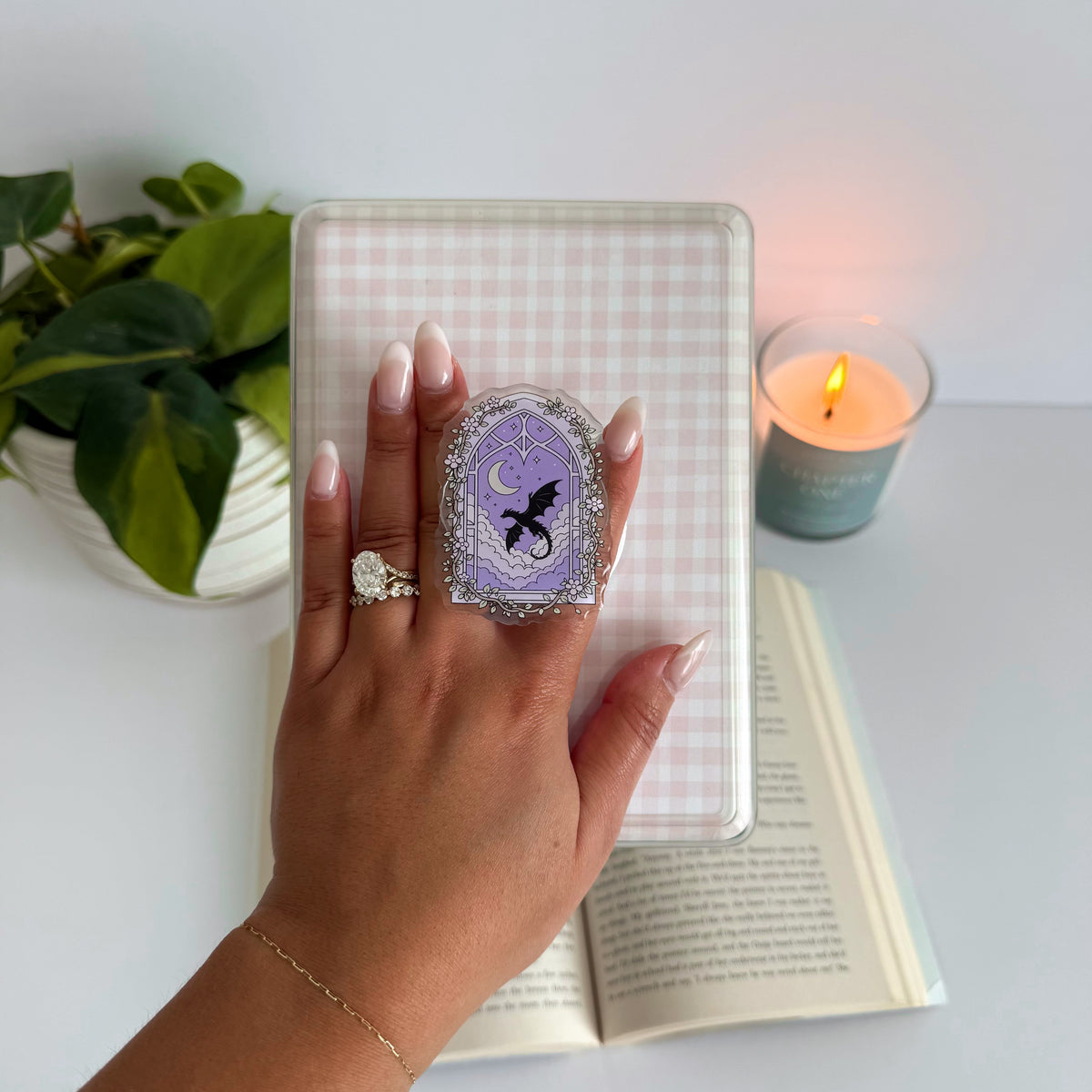 Fantasy Dragon Frame Kindle Grip, E-reader Magnetic Holder