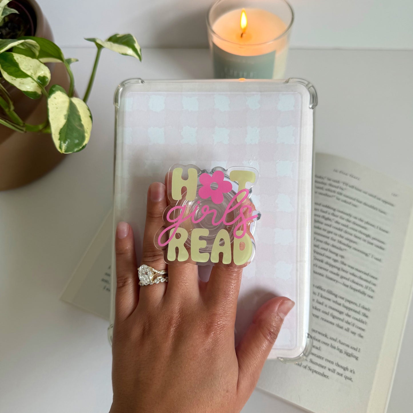 Hot Girls Read Kindle Grip | MagSafe Kindle & E-Reader Grip – Trendy Book Accessory