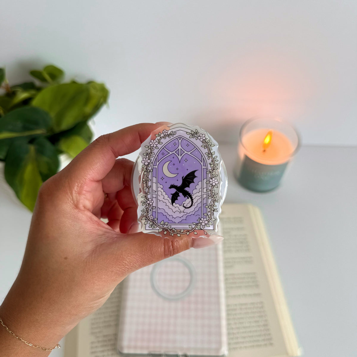 Fantasy Dragon Frame Kindle Grip, E-reader Magnetic Holder