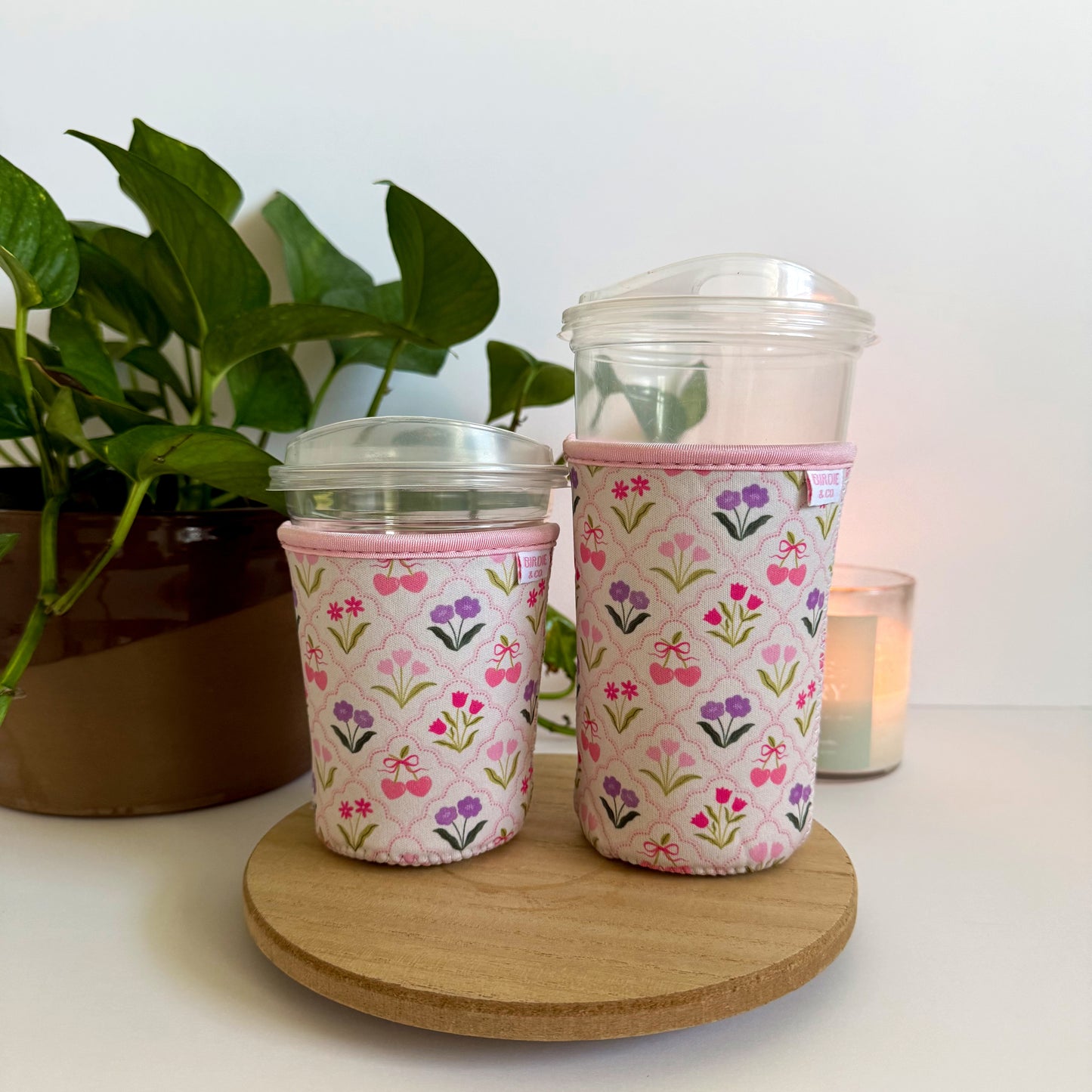 Neutral Diamond Floral Iced Coffee Sleeve, Reusable Cup Holder for Coffee Lover