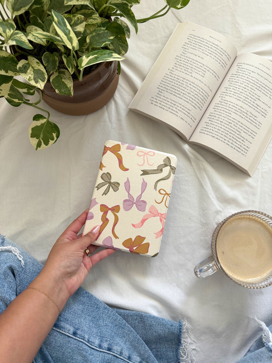 Pastel Bows Kindle Paperwhite Case – Cute Bookish Cover for Readers & Book Lovers