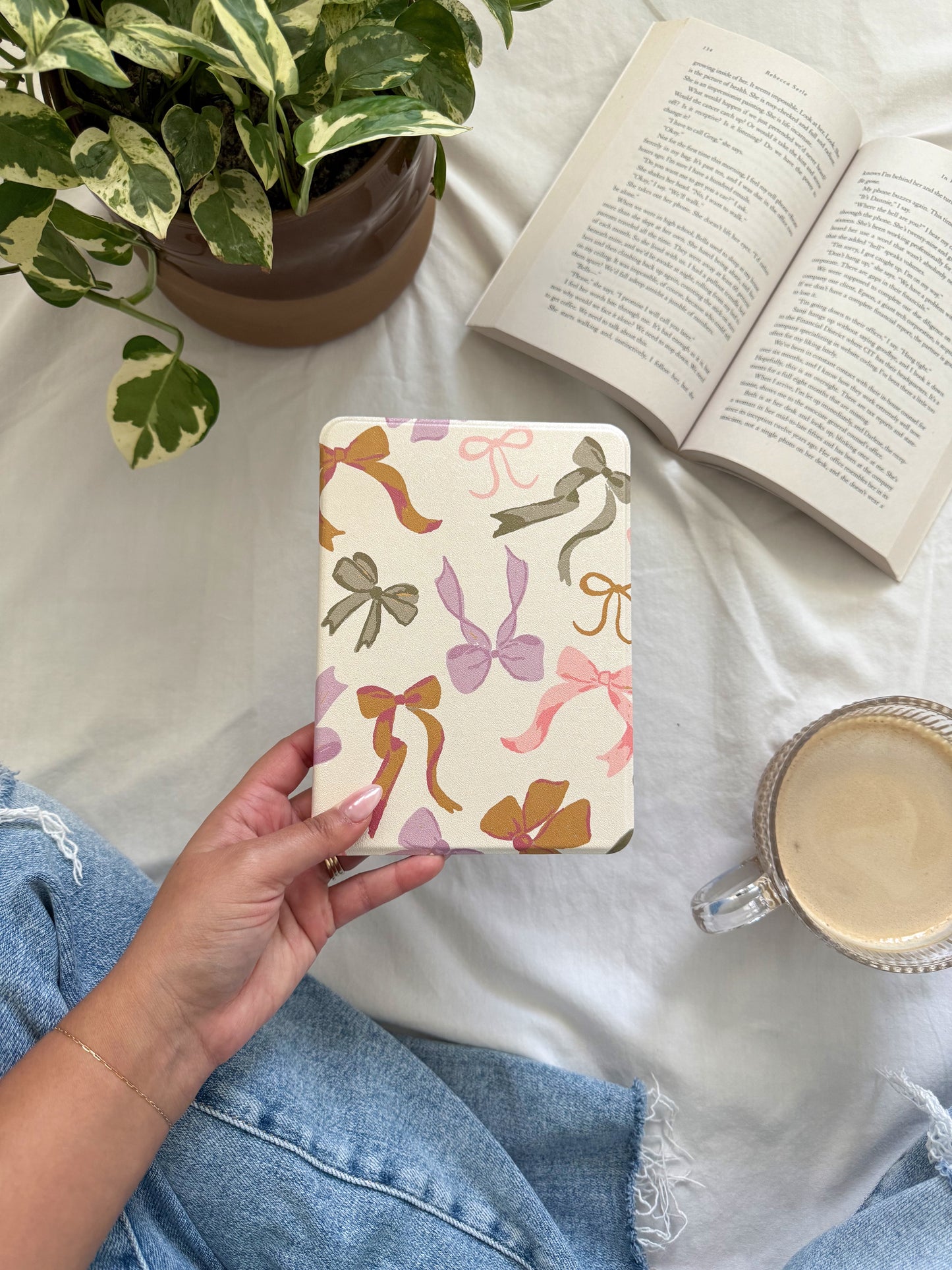 Pastel Bows Kindle Paperwhite Case – Cute Bookish Cover for Readers & Book Lovers