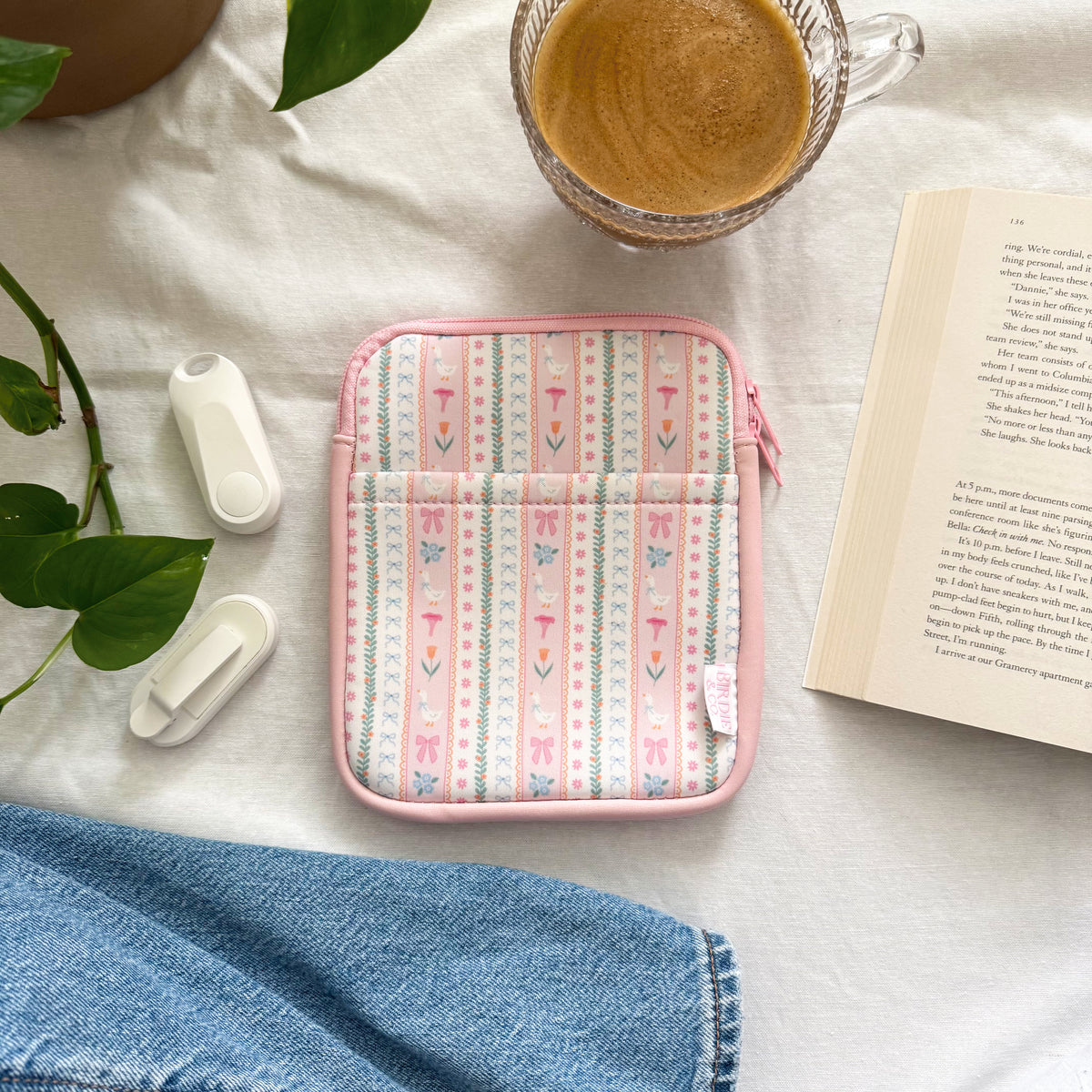 Goose & Flowers Kindle Sleeve