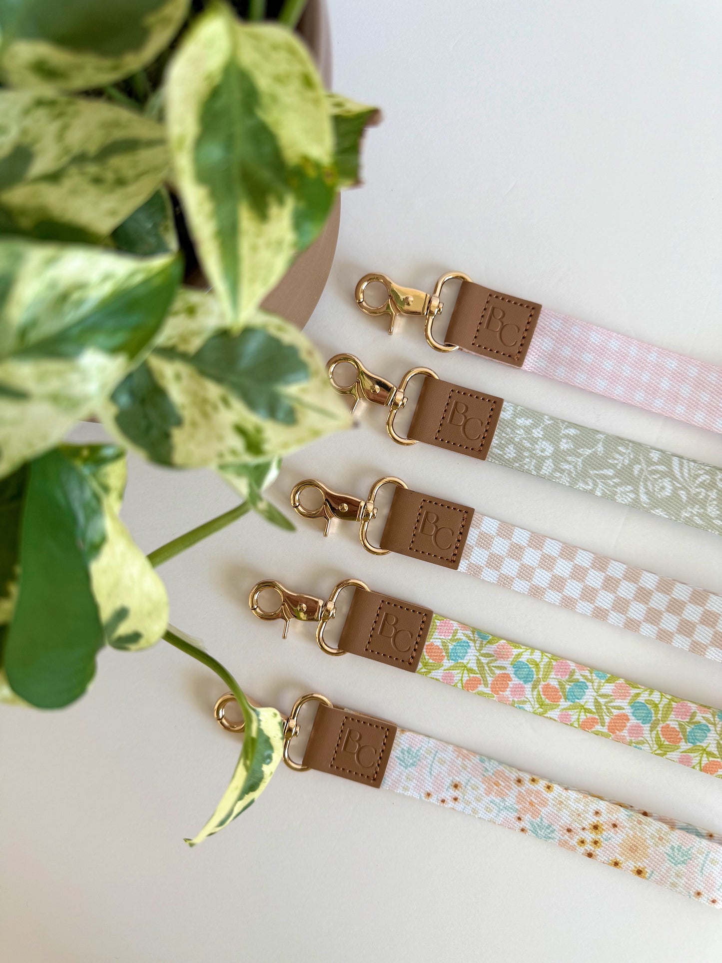 Ditsy Green Floral Wristlet Keychain