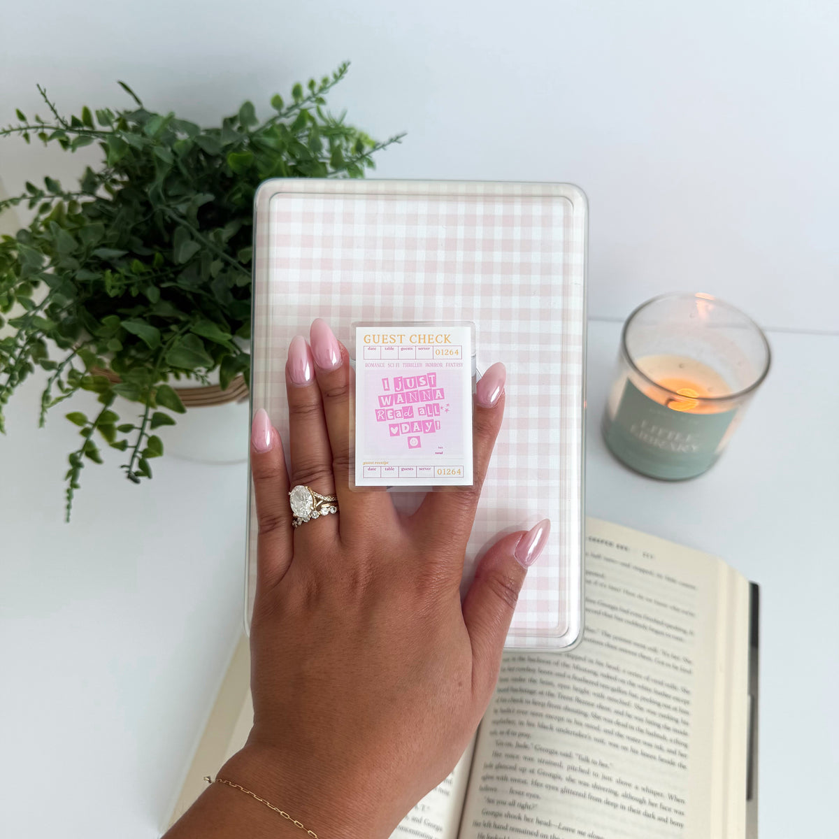 Read all Day Kindle Grip