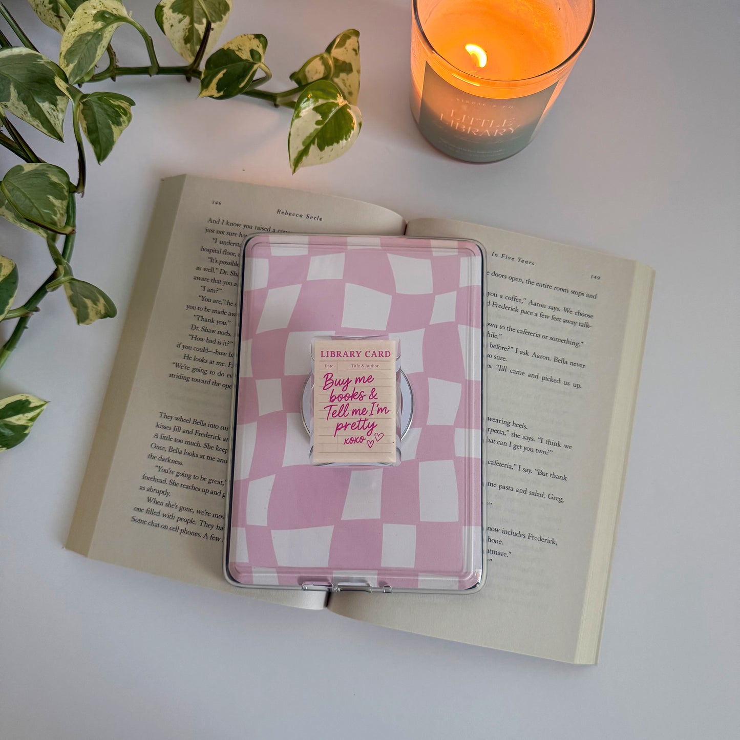 Wavy Checker Kindle Insert